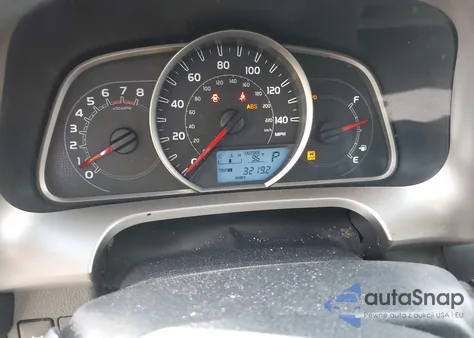 2014 Toyota Rav4 Le z USA, uszkodzony, nr VIN JTMBFREV0EJ009136